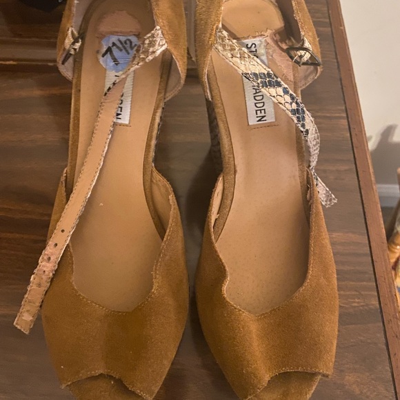 Steve Madden Wedge - Picture 3 of 4